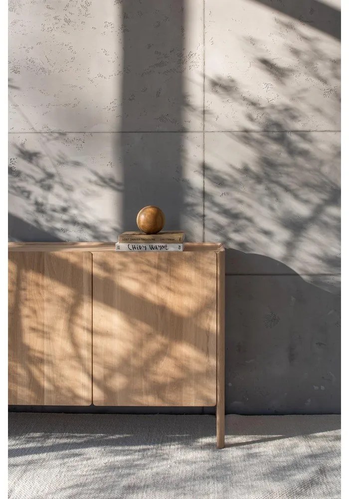 Comodă în culoare naturală din lemn de stejar 220x85x42 cm Dvor – Gazzda