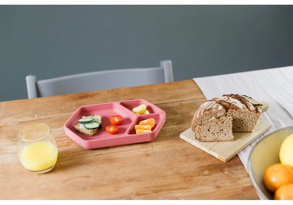 Farfurie pentru copii roșie din silicon 16x25 cm – Kindsgut