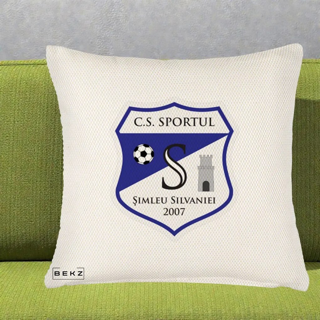 Perna Personalizata CS Sportul Simleu Silvaniei 2007, 40x40 cm, Crem Reliefat, Husa Detasabila, Perna Inclusa, BEKZ®