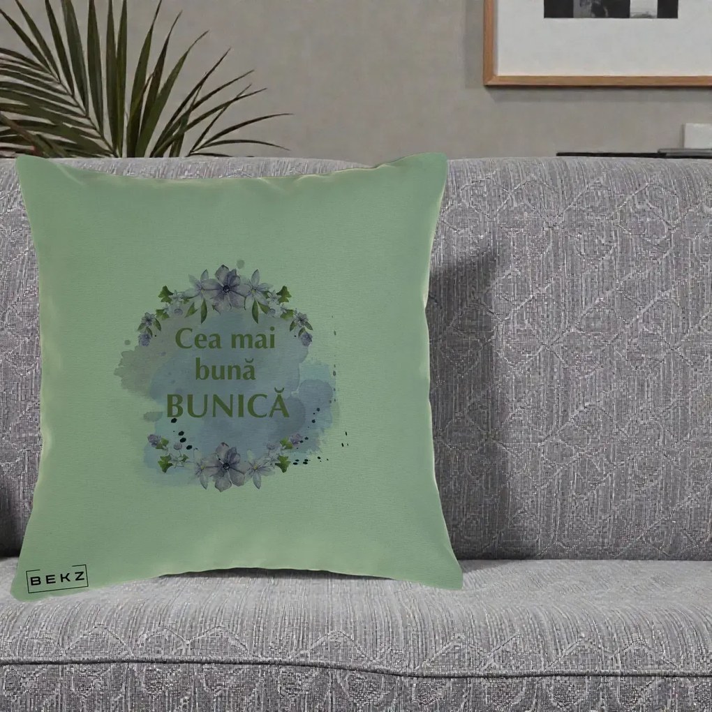 Cadou pentru Bunica - Perna Personalizata Cea Mai Buna Bunica Flori Mov Acuarela Auriu, 40x40 cm, Verde, Husa Detasabila, Perna Inclusa, BEKZ®