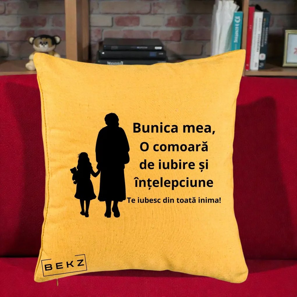 Cadou pentru Bunica - Perna Personalizata Bunica Mea Comoara Iubire Intelepciune Silueta, 40x40 cm, Galben, Husa Detasabila, Perna Inclusa, BEKZ®