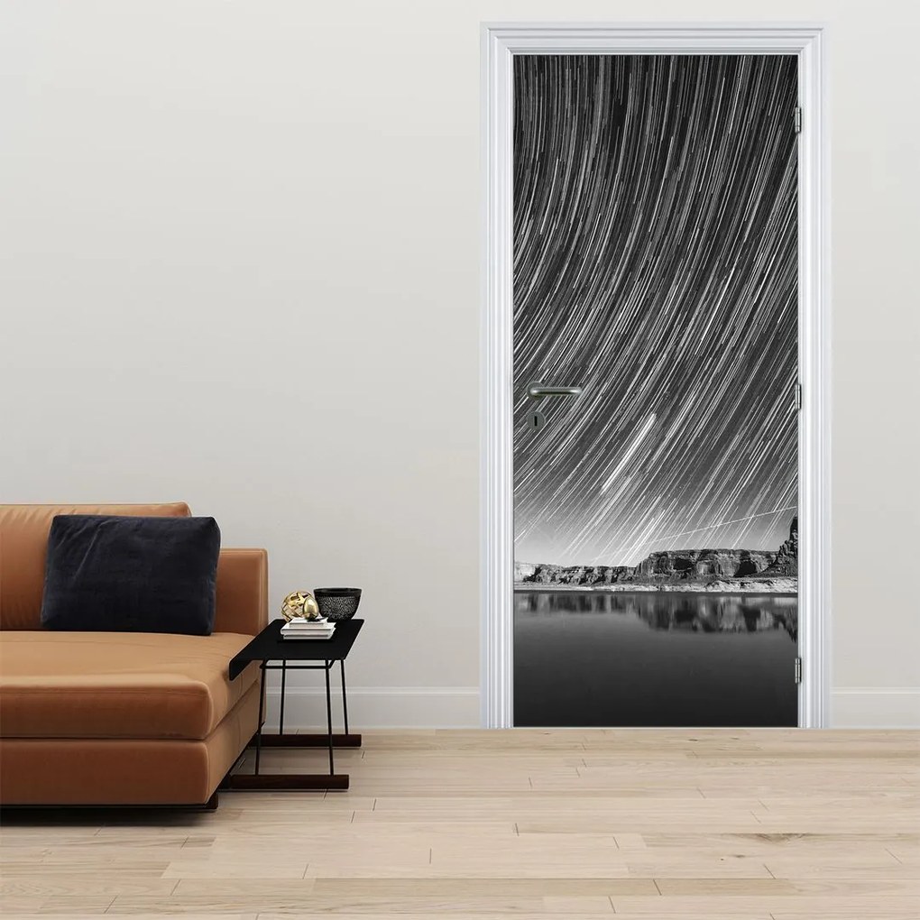 Fototapet pentru ușă - Cerul înstelat alb-negru (95x205cm)