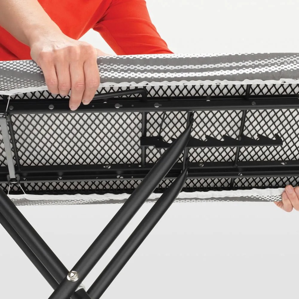 Masă de călcat Titan Oval B – Brabantia