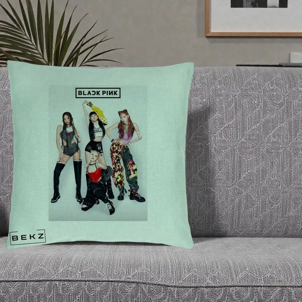 Perna Personalizata K-pop BLACKPINK Fotografie Grup Tinute Edgy, 40x40 cm, Verde Menta, Husa Detasabila, Perna Inclusa, BEKZ®