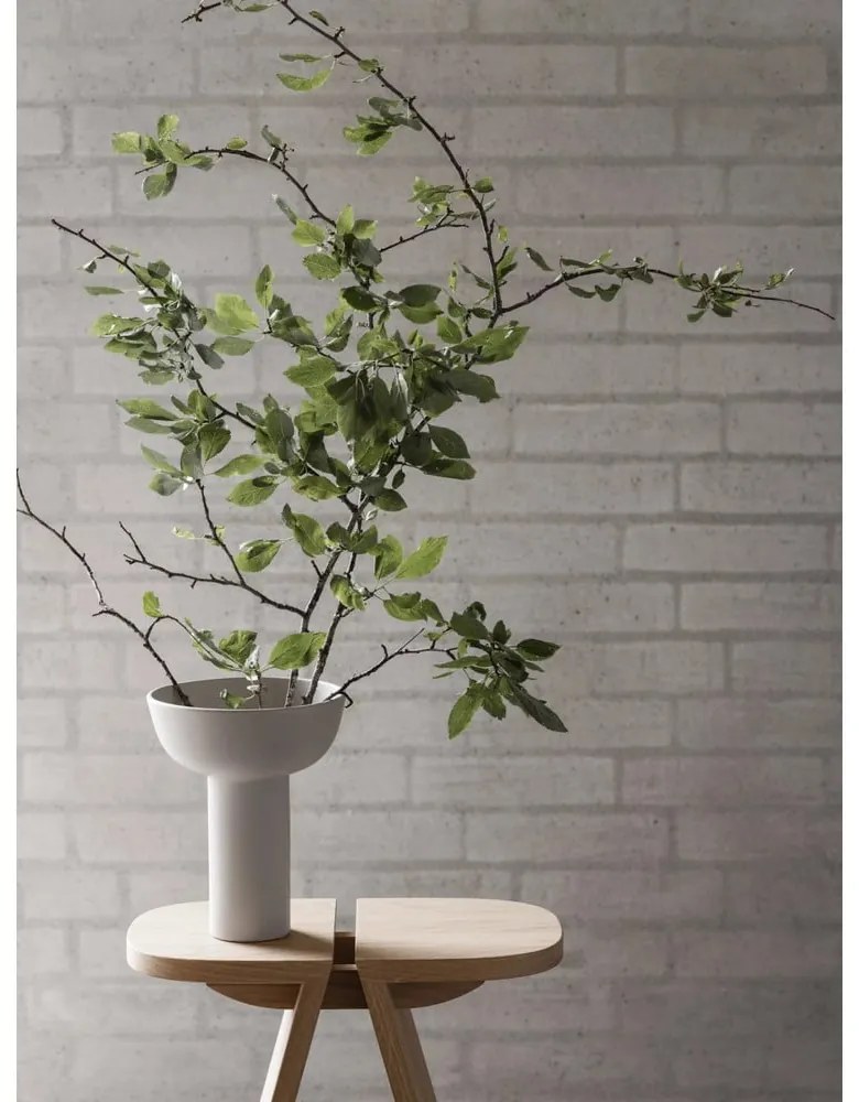 Scaun negru din lemn de stejar Avio – Blomus