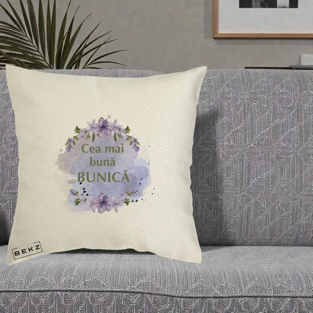 Cadou pentru Bunica - Perna Personalizata Cea Mai Buna Bunica Flori Mov Acuarela Auriu, 40x40 cm, Ecru, Husa Detasabila, Perna Inclusa, BEKZ®