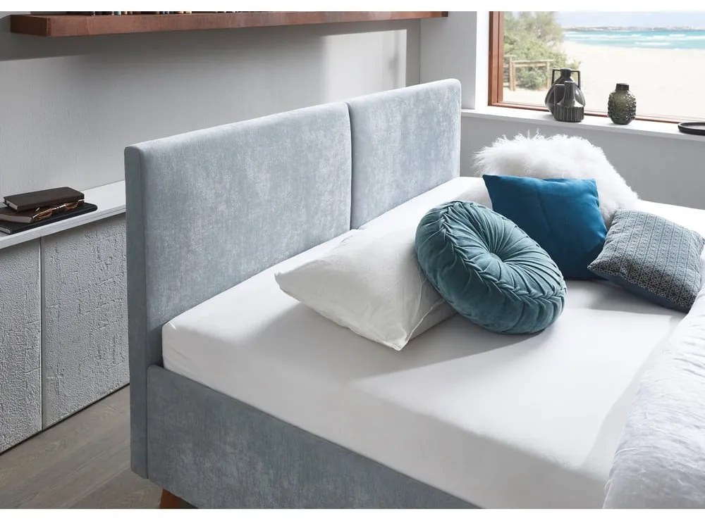 Pat matrimonial albastru deschis tapițat cu somieră 160x200 cm Piano – Meise Möbel