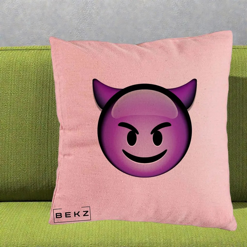 Perna Decorativa Emoji Diavol Mov, 40x40 cm, Roz, Husa Detasabila, Perna Inclusa, BEKZ®