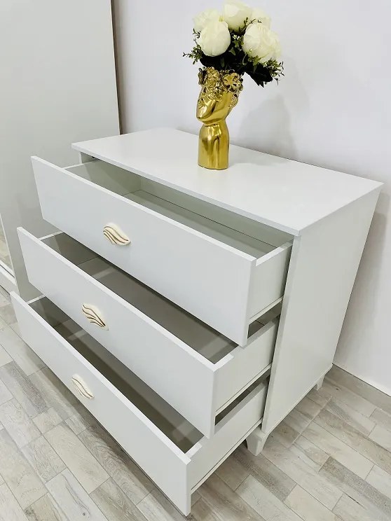 Dormitor Erika / Madrid, culoare alb, cu pat tapiterie alba 140 x 200, dulap 150 cm, comoda si 2 noptiere