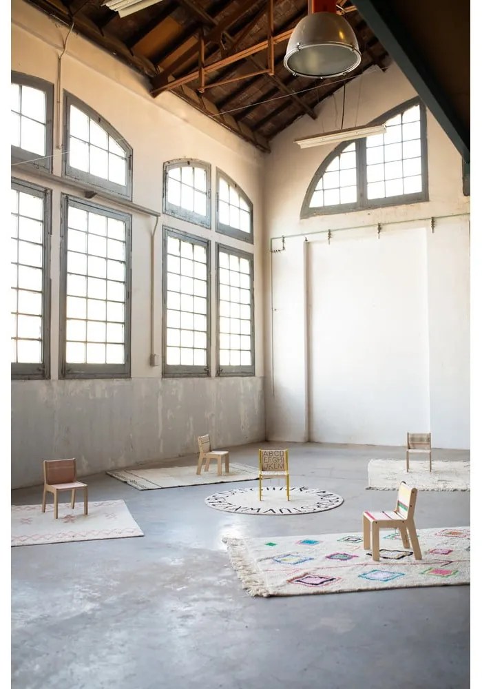 Scaun de copii bej/în culoare naturală Vintage Blue – Lorena Canals