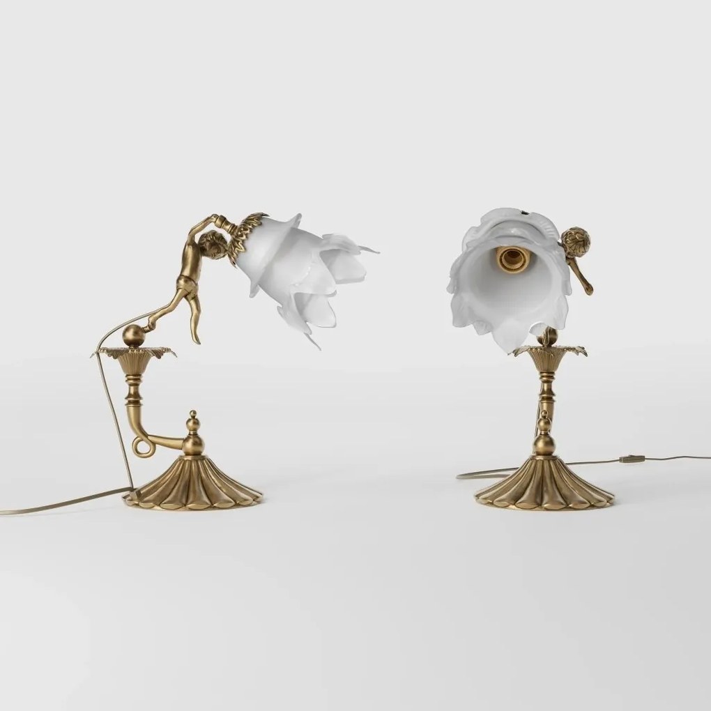 Veioza din alama cu abajur din sticla Putti