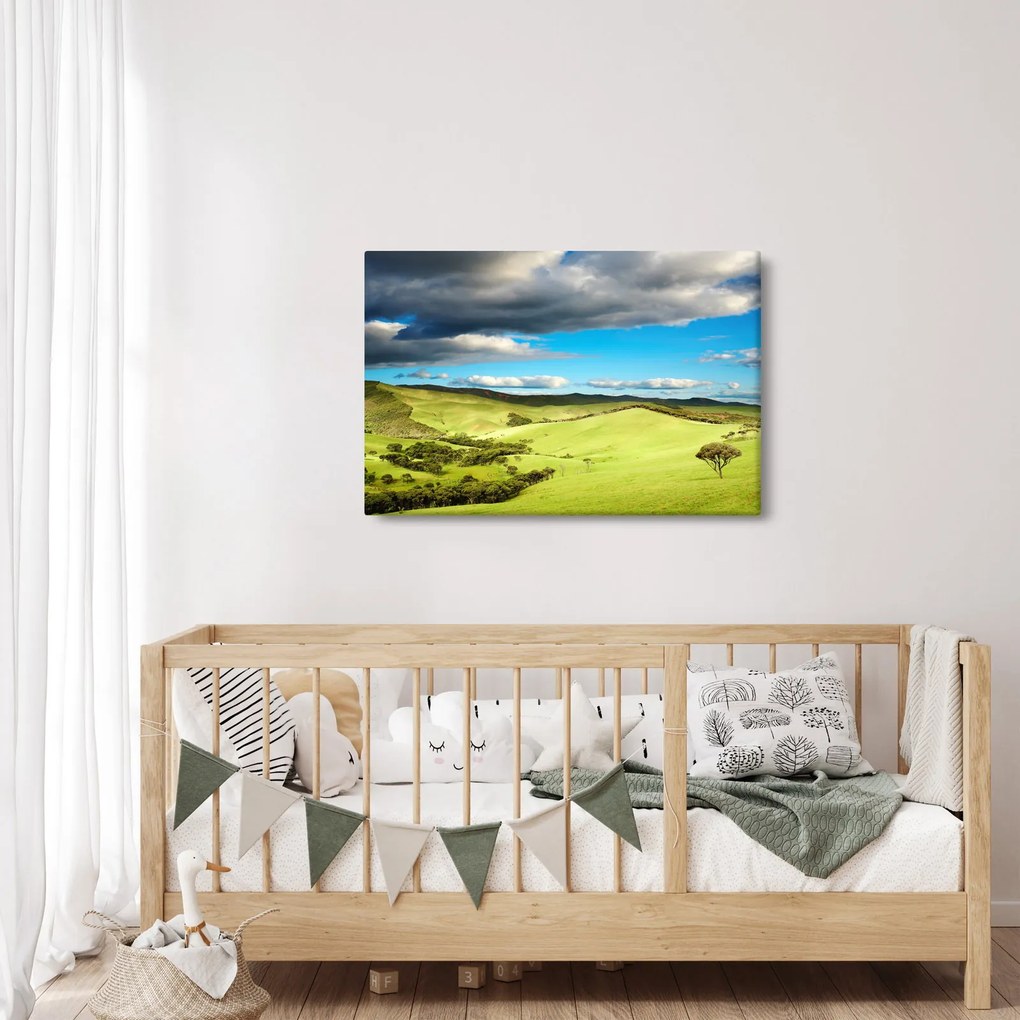 Tablou - Peisaj verde cu dealuri (90x60 cm)