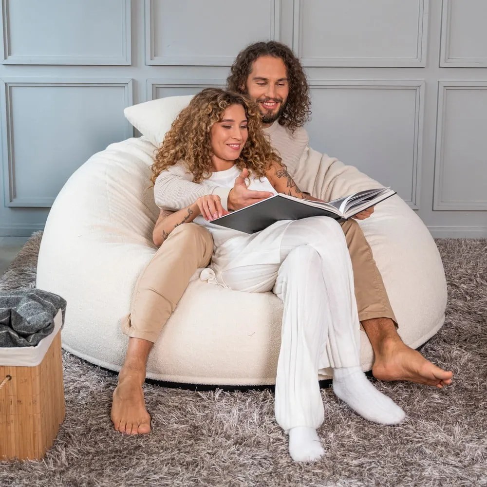 Fotoliu bean bag gri deschis cu tapițerie din țesătură bouclé Om 135 – SLOWDOWN