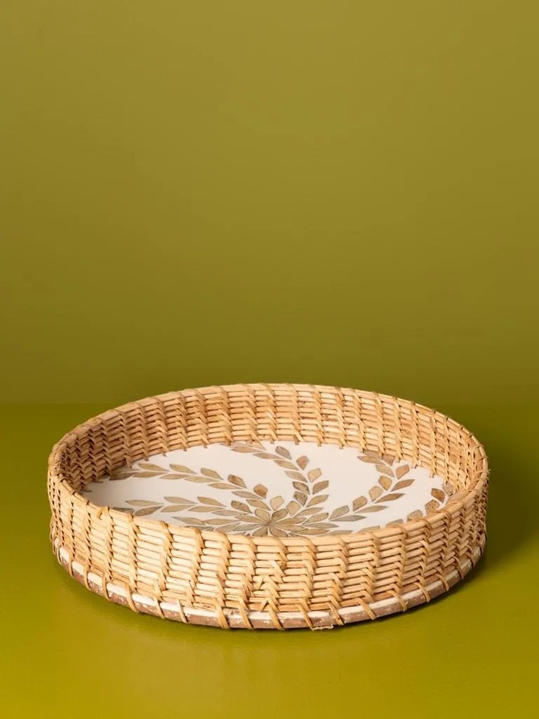 Tăvi decorative rotunde din trestie și rășină, set 2 bucăți, albe, cu frunze din lemn încrustate, 5 x 32 cm, „Feuillage”