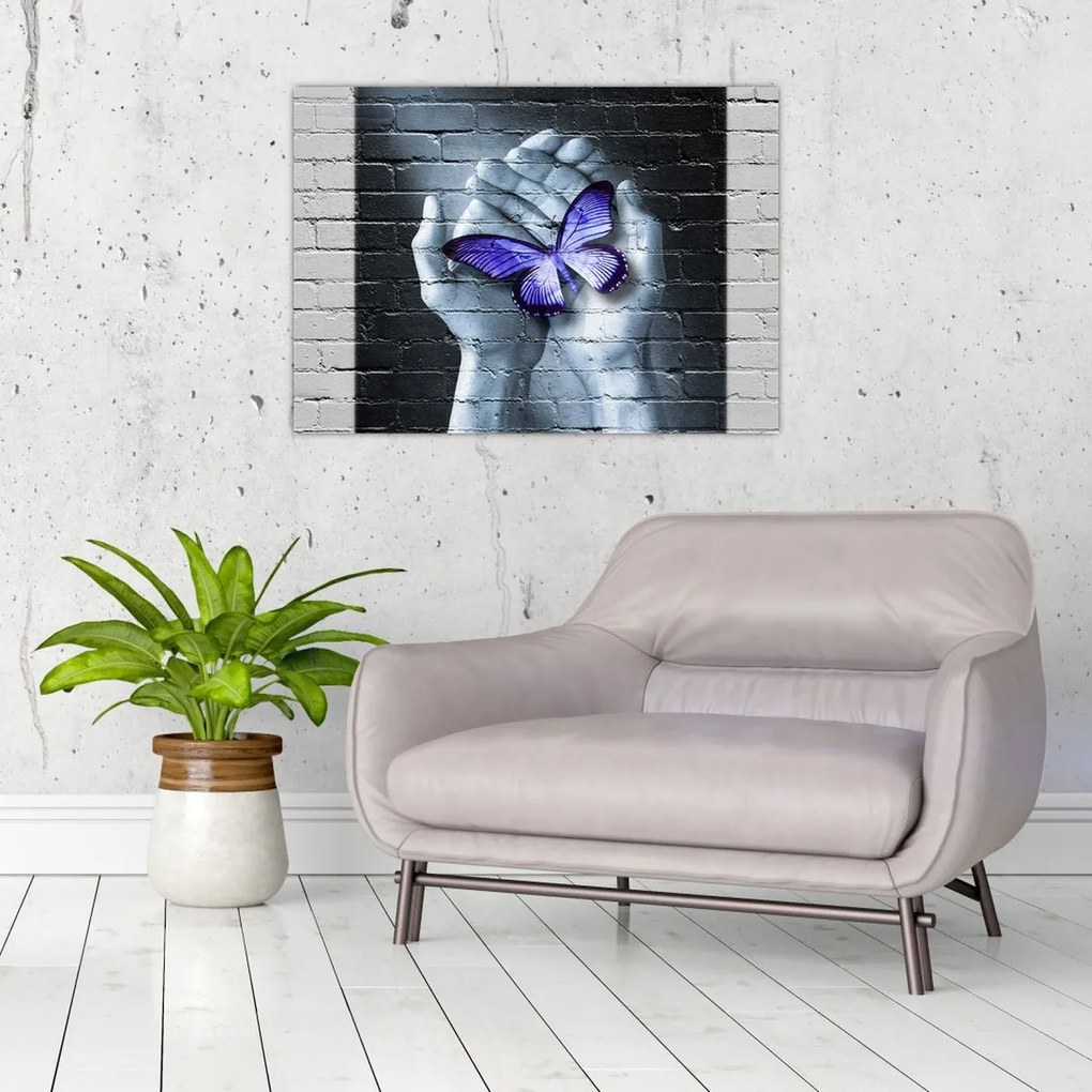 Tablou - Fluture violet pe perete (70x50 cm)