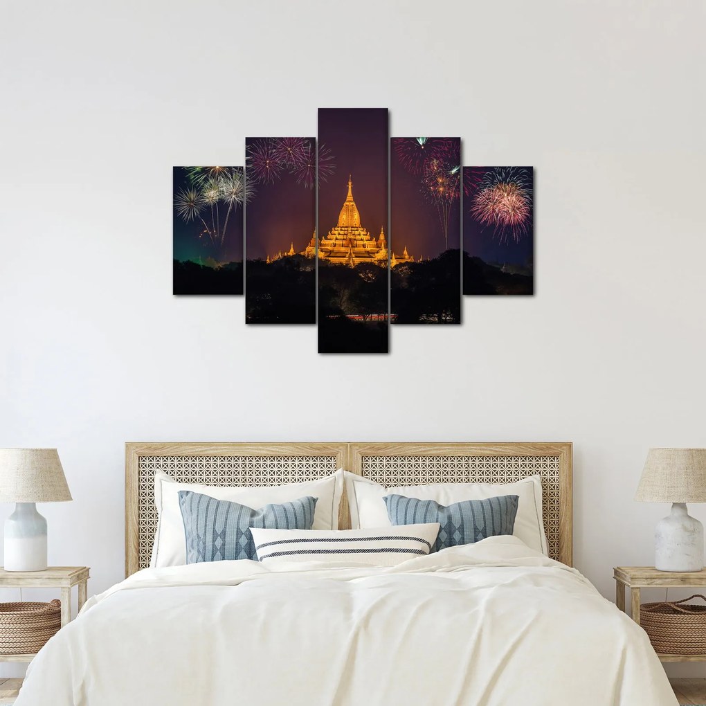 Tablou cu artificii în Asia (150x105 cm)