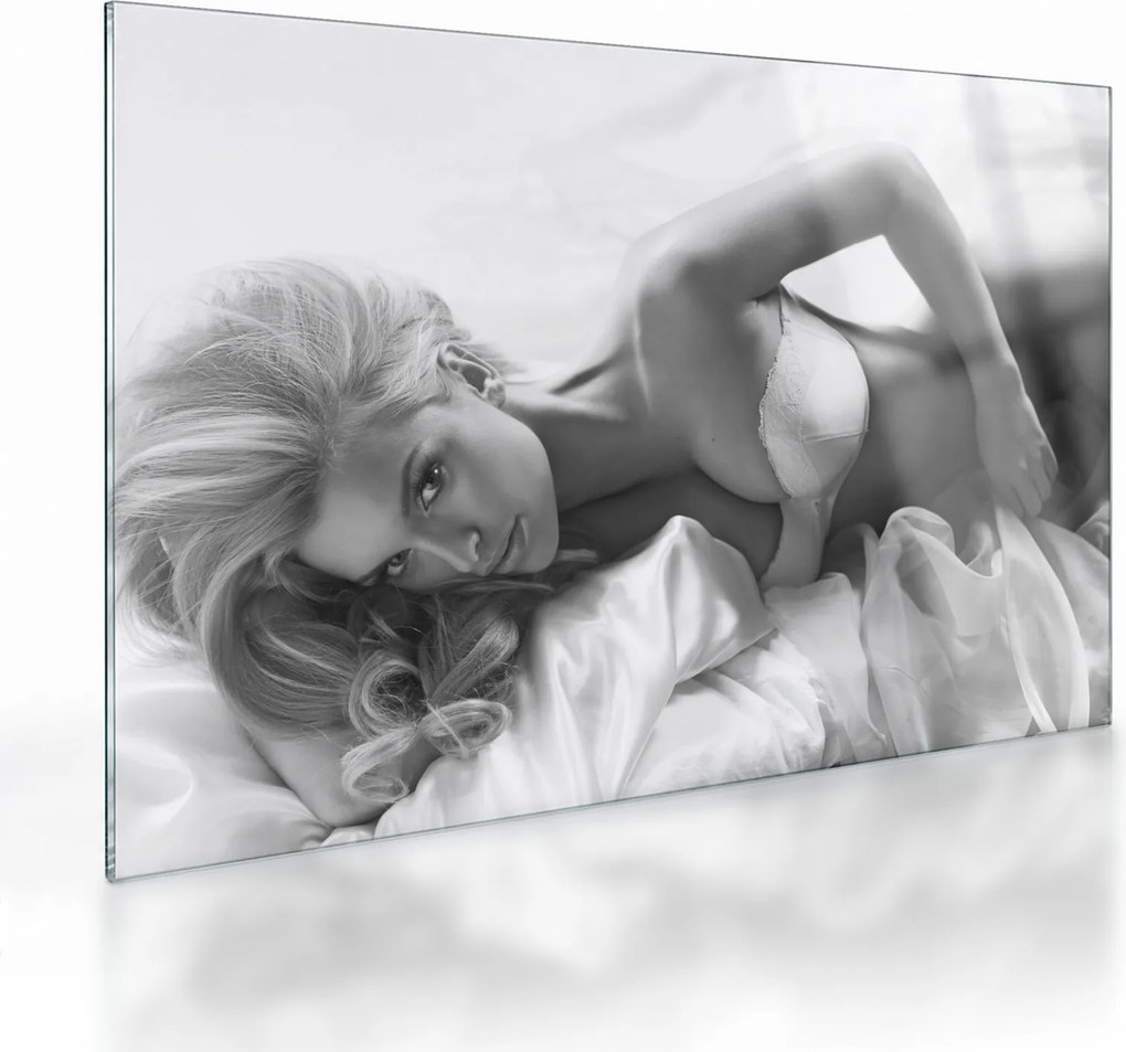 Tablou pe sticlă - Boudoir alb-negru (70x50 cm)