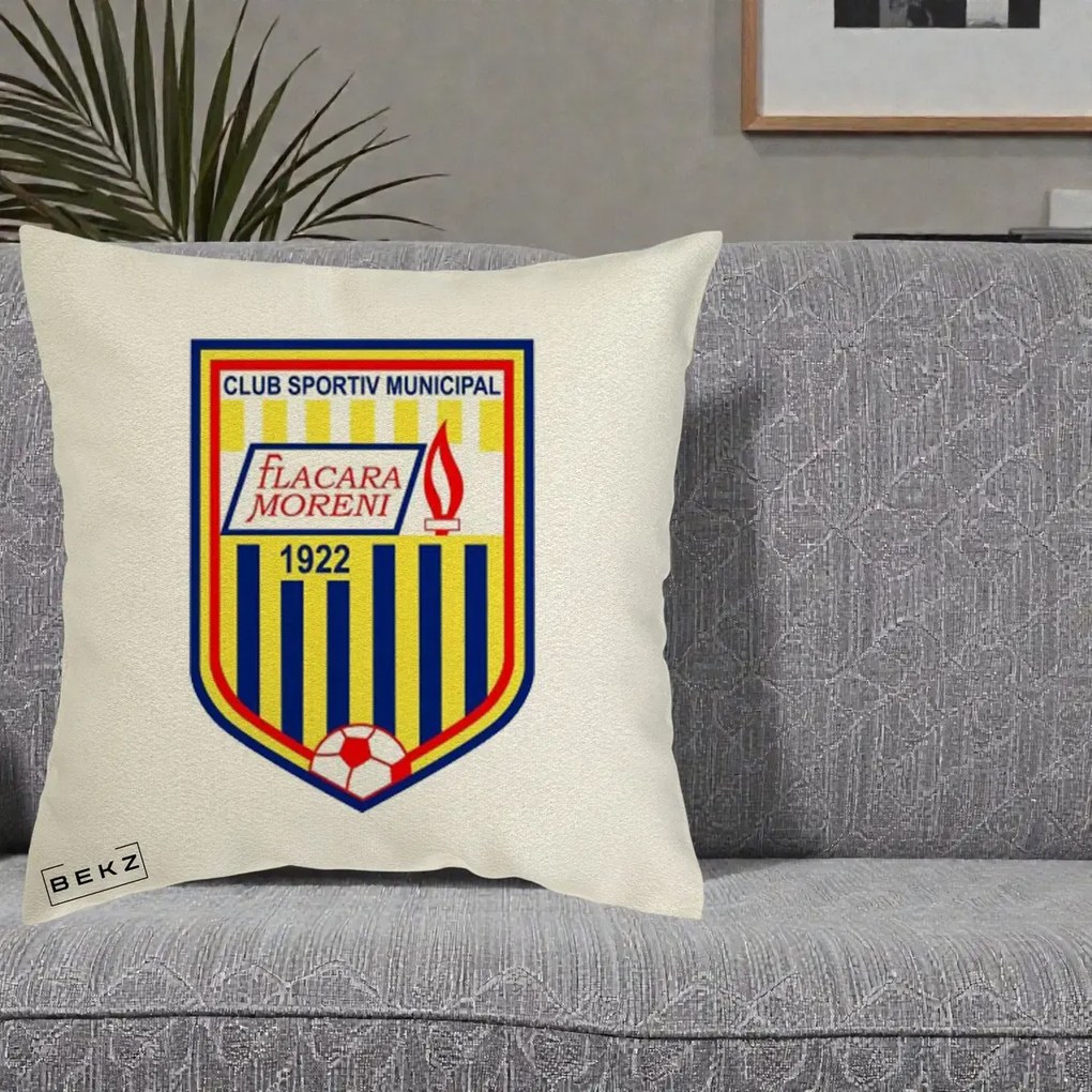 Perna Personalizata CSM Flacara Moreni 1922 Fotbal, 40x40 cm, Ecru, Husa Detasabila, Perna Inclusa, BEKZ®
