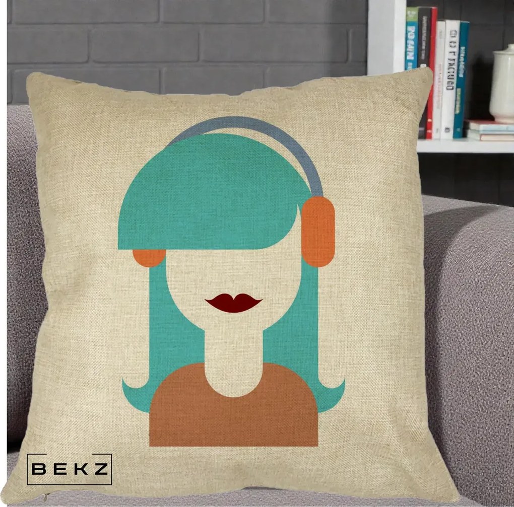 Perna Decorativa Fata cu Casti Muzica Grafic, 40x40 cm, Crem, Husa Detasabila, Perna Inclusa, BEKZ®