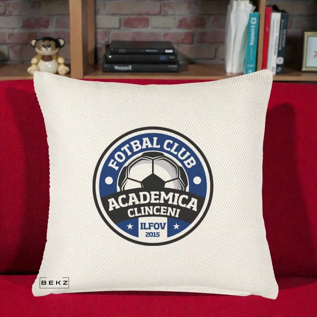 Perna Personalizata Academica Clinceni Fotbal Club, 40x40 cm, Crem Reliefat, Husa Detasabila, Perna Inclusa, BEKZ®