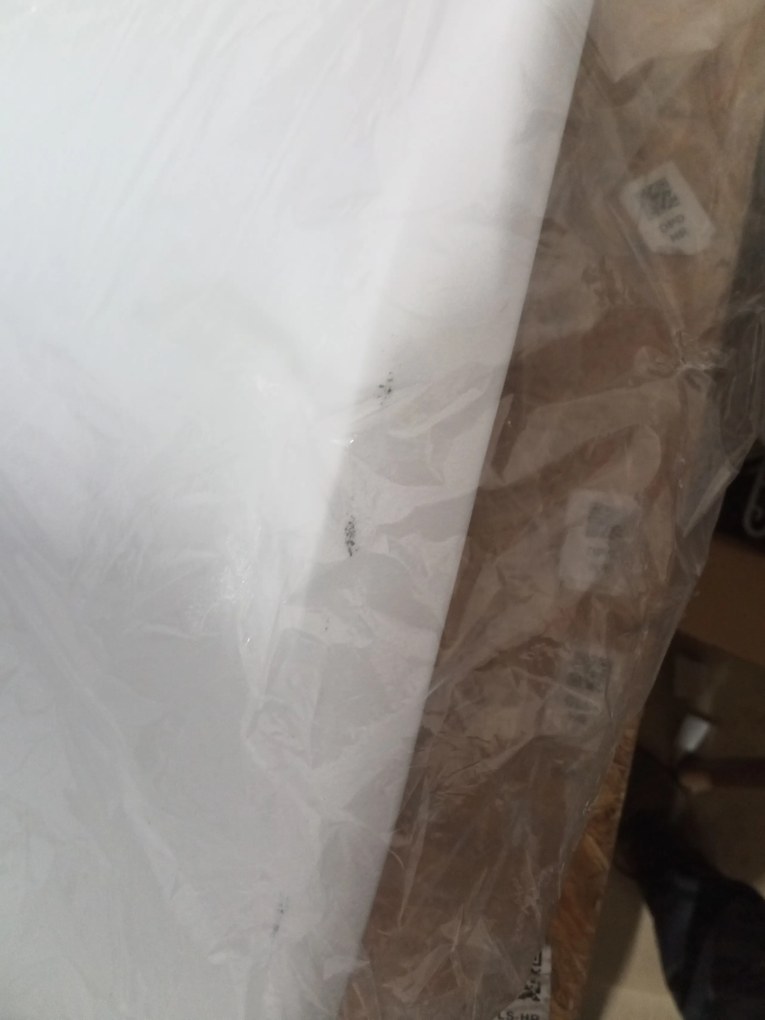 Reducere Scaun alb-negru BALI MARK cu picioare negre II. calitate.