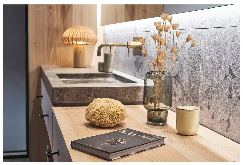 Lumânare parfumată timp de ardere 30 h Iris Cucumber Blossom – Villa Collection