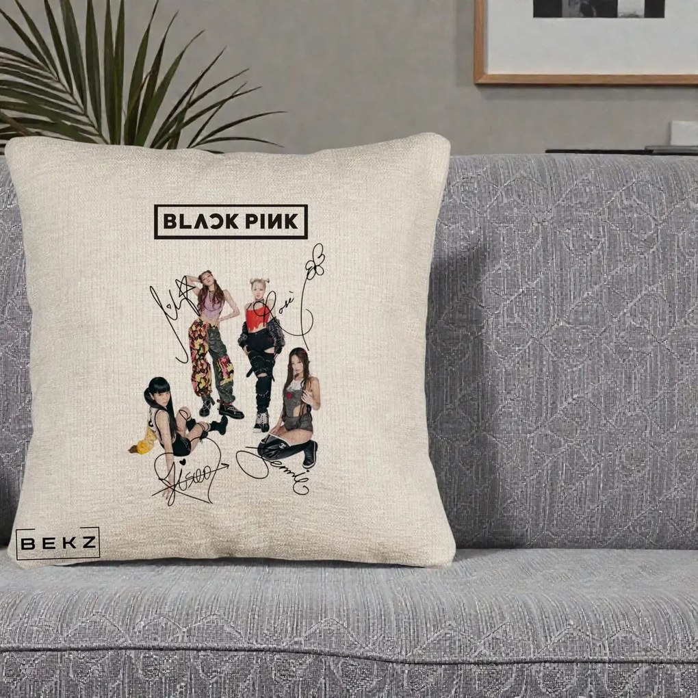 Perna Personalizata K-pop BLACKPINK Fotografie Grup Autografe Toate Membre, 40x40 cm, Bej Canapea, Husa Detasabila, Perna Inclusa, BEKZ®