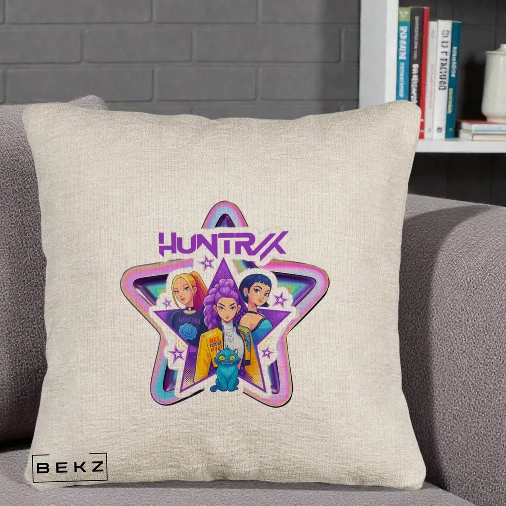 Perna Personalizata K-pop HUNTRX Trio Stea cu Pisica, 40x40 cm, Bej Canapea, Husa Detasabila, Perna Inclusa, BEKZ®