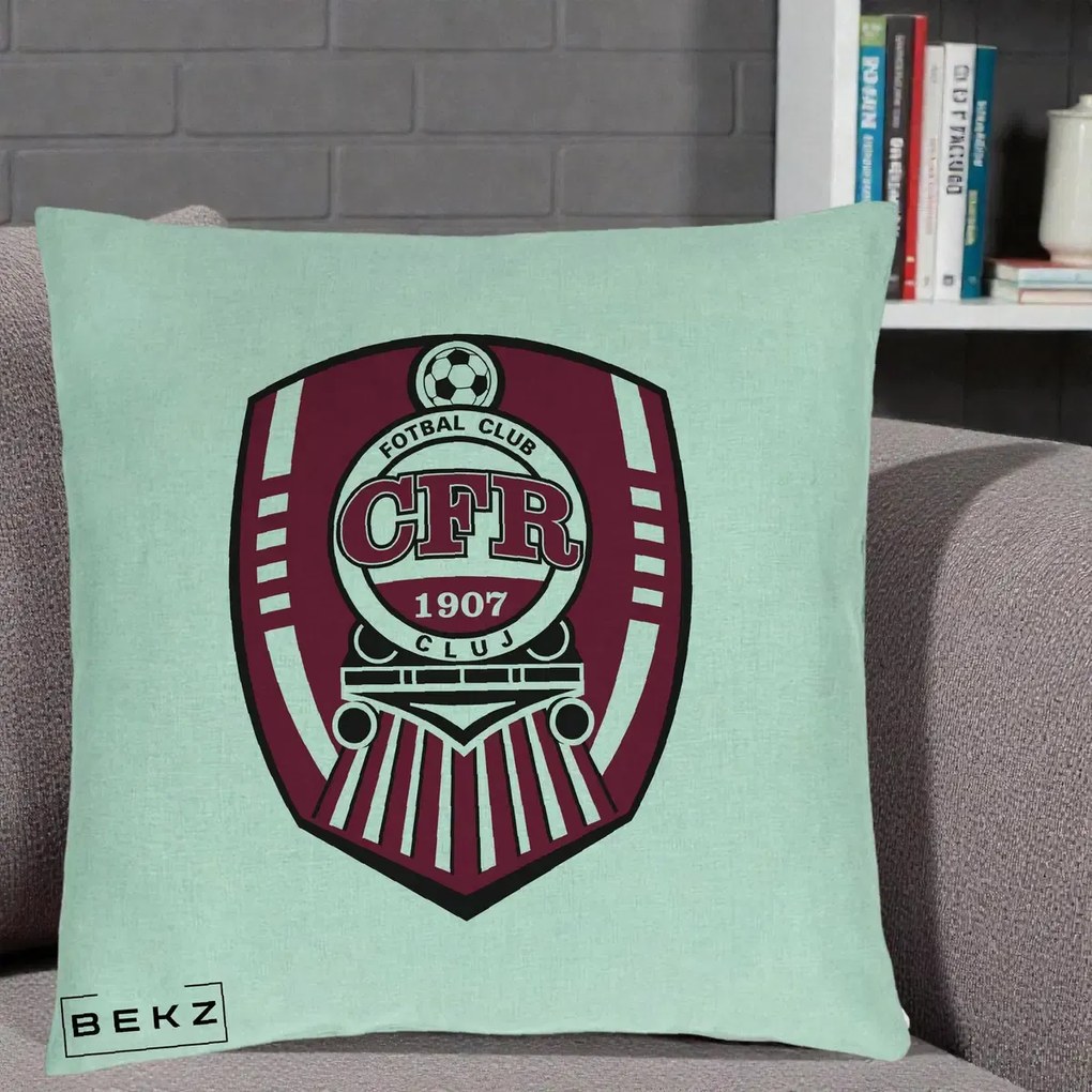 Perna Personalizata CFR Cluj Fotbal Club 1907, 40x40 cm, Verde Menta, Husa Detasabila, Perna Inclusa, BEKZ®