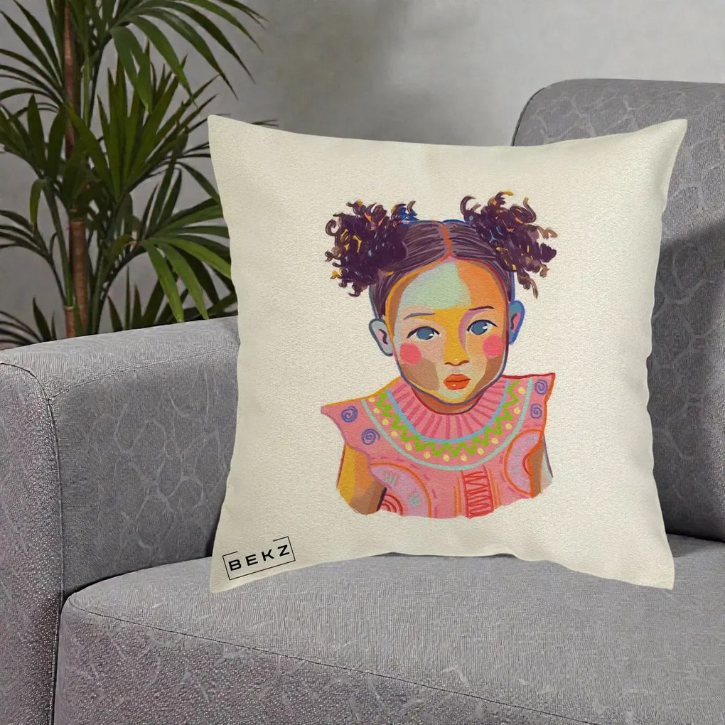 Perna Decorativa Fetita Vesela Portret Colorat, 40x40 cm, Ecru, Husa Detasabila, Perna Inclusa, BEKZ®