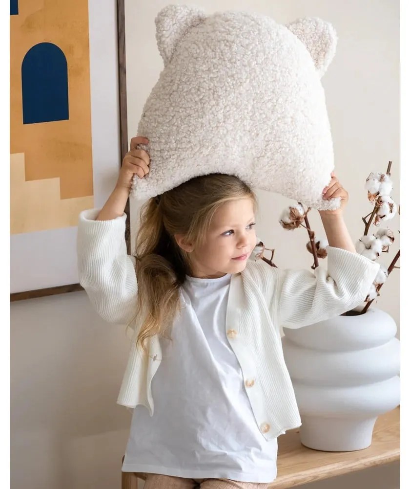 Pernă decorativă pentru copii crem cu tapițerie din țesătură bouclé Bear – Wigiwama