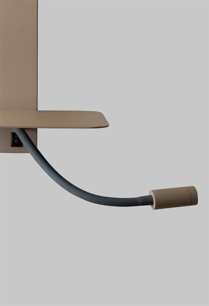 Aplica cu raft si reader LED, port USB si abajur textil alb Florence