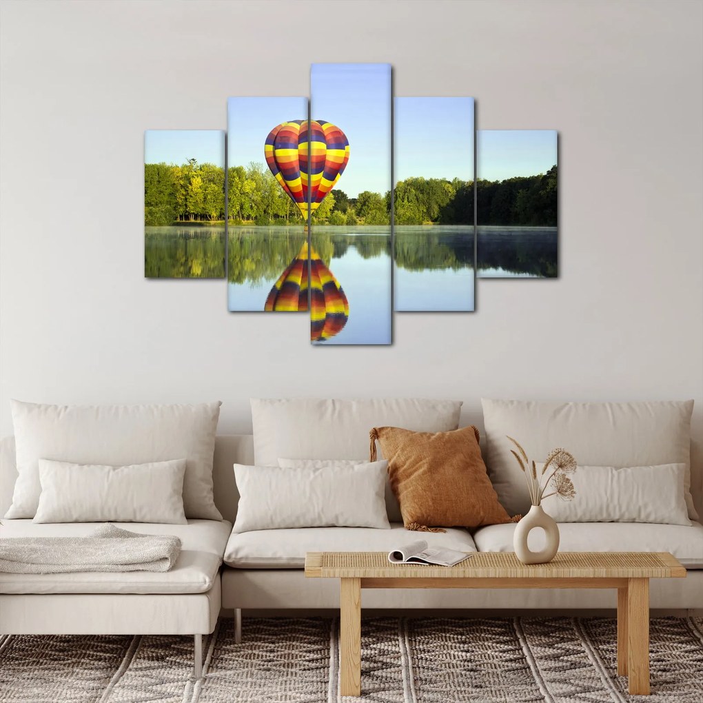 Tablou cu balon cu aer cald pe un lac (150x105 cm)