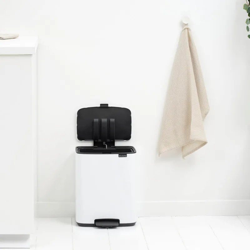 Cos de gunoi Brabantia Bo Pedal 1010119, 12 l, Inchidere usoara, Baza antiderapanta, Alb