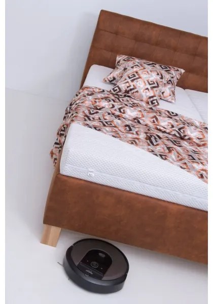 Pat tapițat VIOLET 160x200 cm, maro coniac, cu saltea și spațiu de depozitare