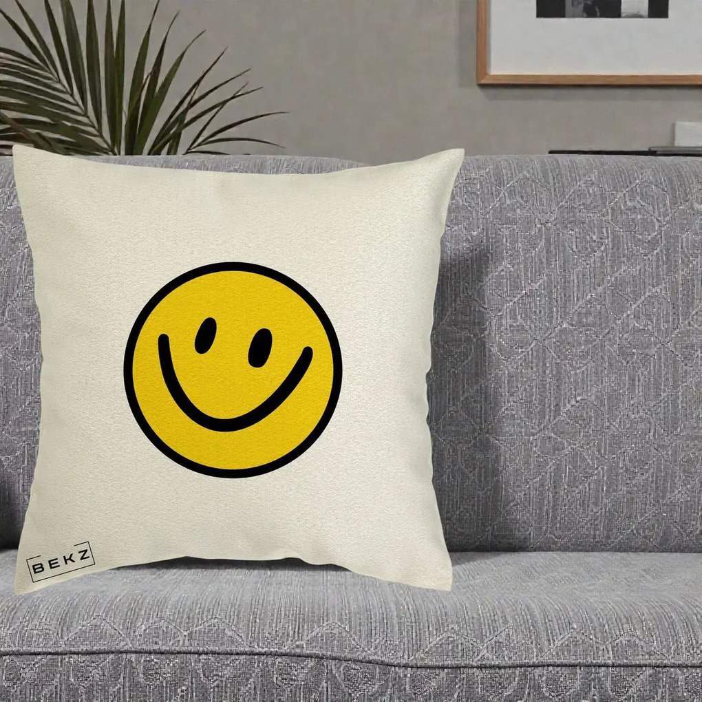 Perna Decorativa Smiley Face Galben Clasic, 40x40 cm, Ecru, Husa Detasabila, Perna Inclusa, BEKZ®