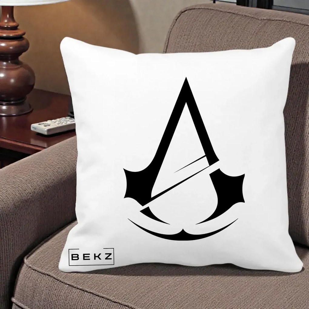 Perna Personalizata Assassin's Creed Minimalist, 40x40 cm, Alba Mata, Husa Detasabila, Perna Inclusa, BEKZ®