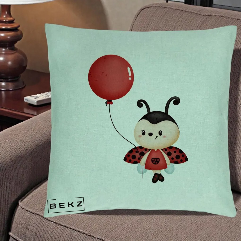 Perna Decorativa Buburuza cu Balon Rosu, 40x40 cm, Verde Menta, Husa Detasabila, Perna Inclusa, BEKZ®