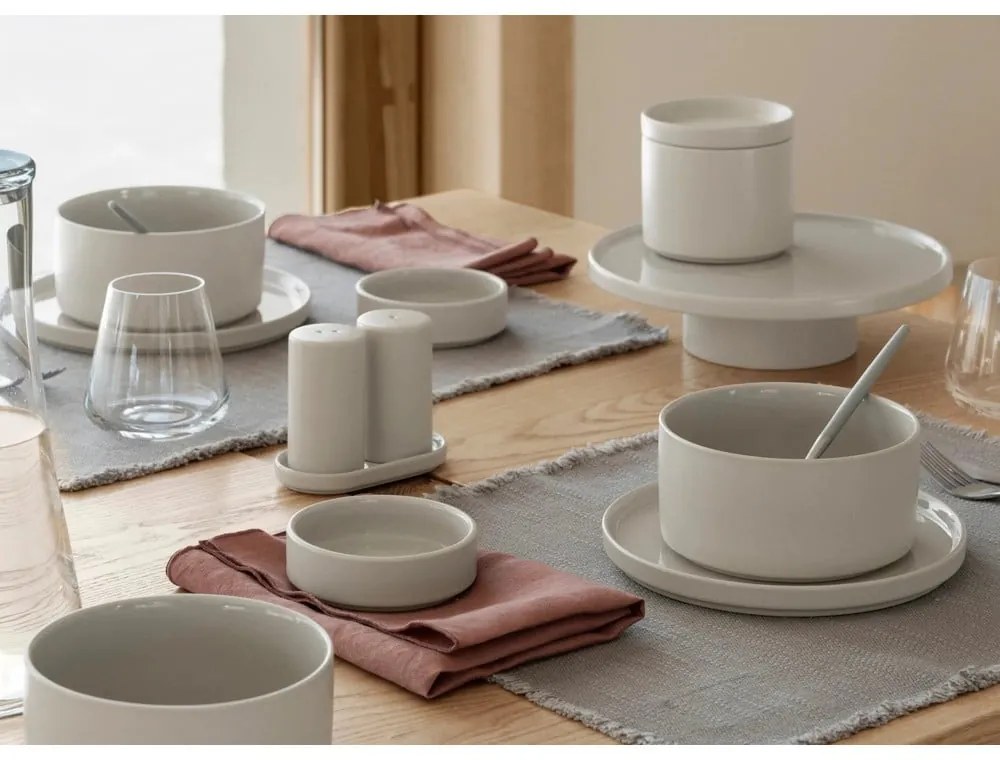 Set solniță și piperniță cu suport Pilar – Blomus