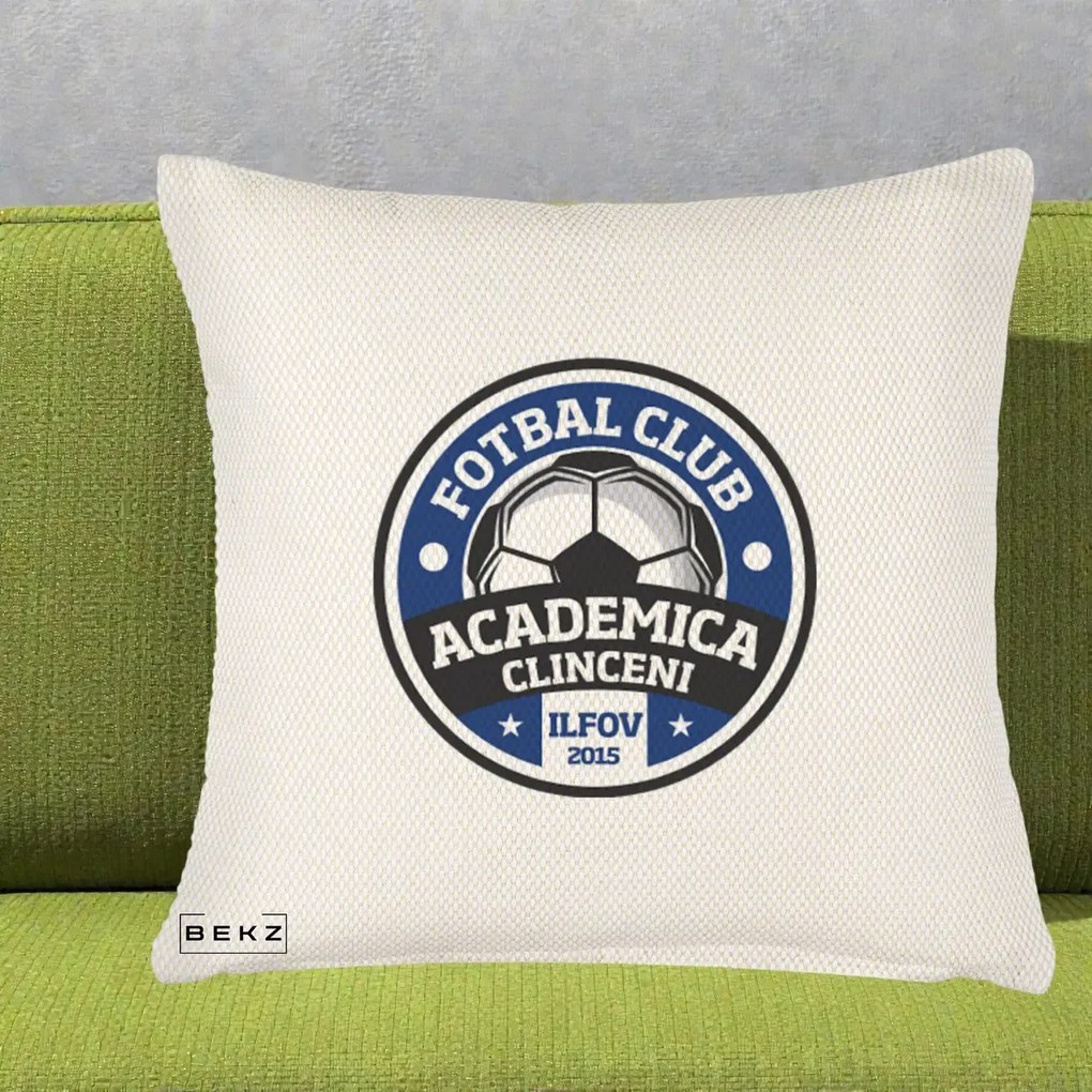 Perna Personalizata Academica Clinceni Fotbal Club, 40x40 cm, Crem Reliefat, Husa Detasabila, Perna Inclusa, BEKZ®