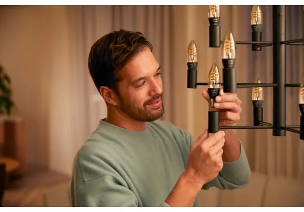 Bec LED dimabil Philips Hue WHITE AMBIANCE E14/4,6W/230V 2200-4500K