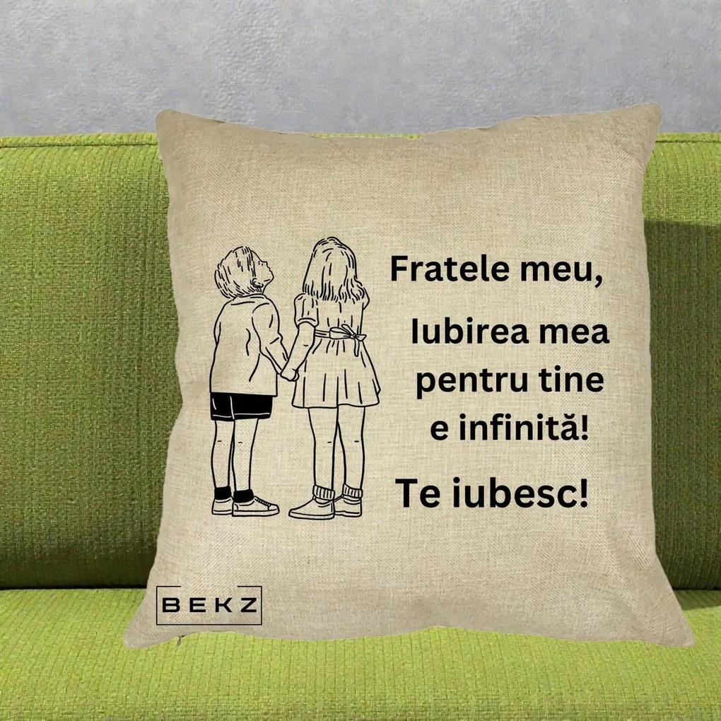 Cadou pentru Frate - Perna Personalizata Fratele Meu Te Iubesc Copii Tinand Maini Line Art, 40x40 cm, Crem, Husa Detasabila, Perna Inclusa, BEKZ®