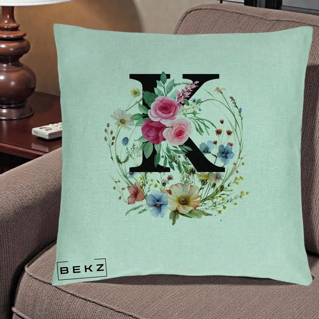 Cadou Personalizat - Perna Personalizata Monogram Litera K cu Flori Acuarela, 40x40 cm, Verde Menta, Husa Detasabila, Perna Inclusa, BEKZ®
