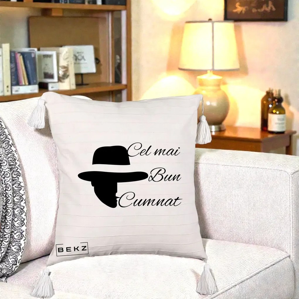 Cadou pentru Cumnat - Perna Personalizata Cel mai Bun Cumnat cu Silueta Palarie, 40x40 cm, Bej cu Franjuri, Husa Detasabila, Perna Inclusa, BEKZ®