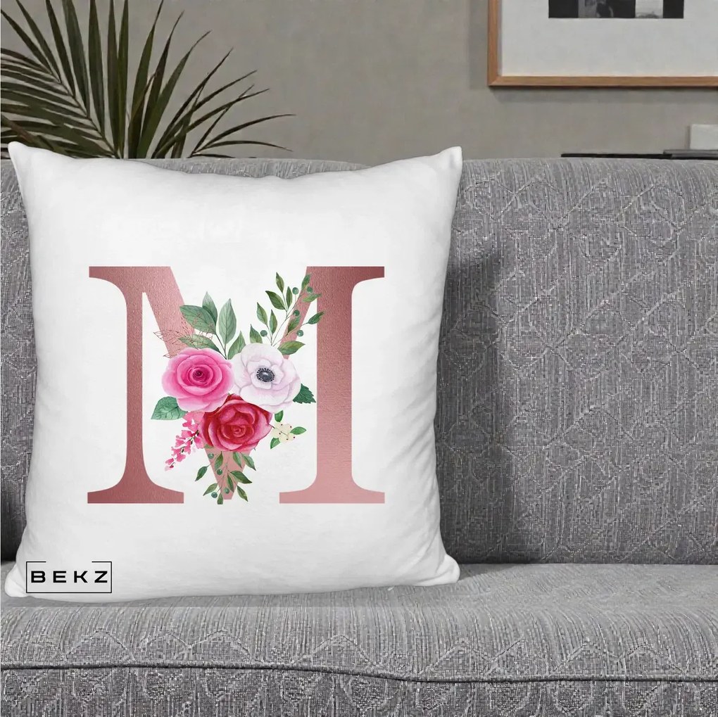 Cadou Personalizat - Perna Personalizata Monograma Rose Gold Litera M cu Trandafiri, 40x40 cm, Alb Pufos, Husa Detasabila, Perna Inclusa, BEKZ®