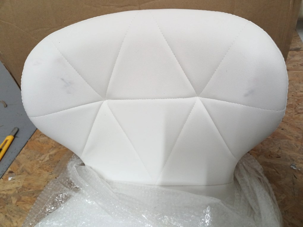 OFERTA Scaun de birou alb AVOLA din piele ecologica II. calitate