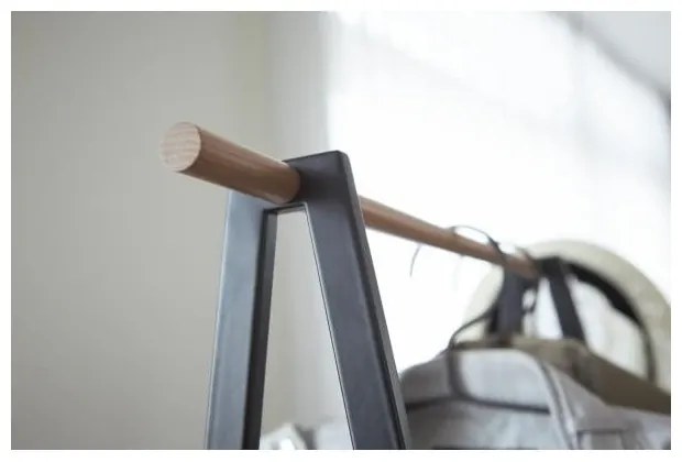 Suport pentru haine negru din metal Tower – YAMAZAKI