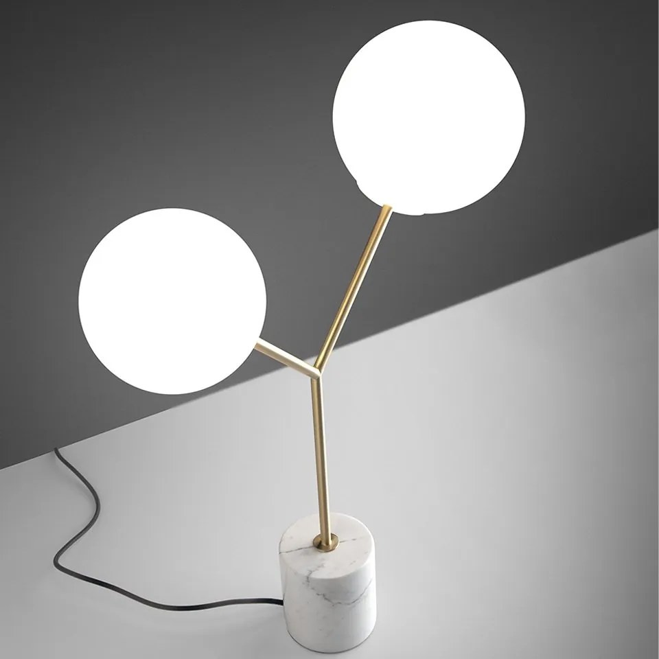 Lampa de masa eleganta design minimalist Golden