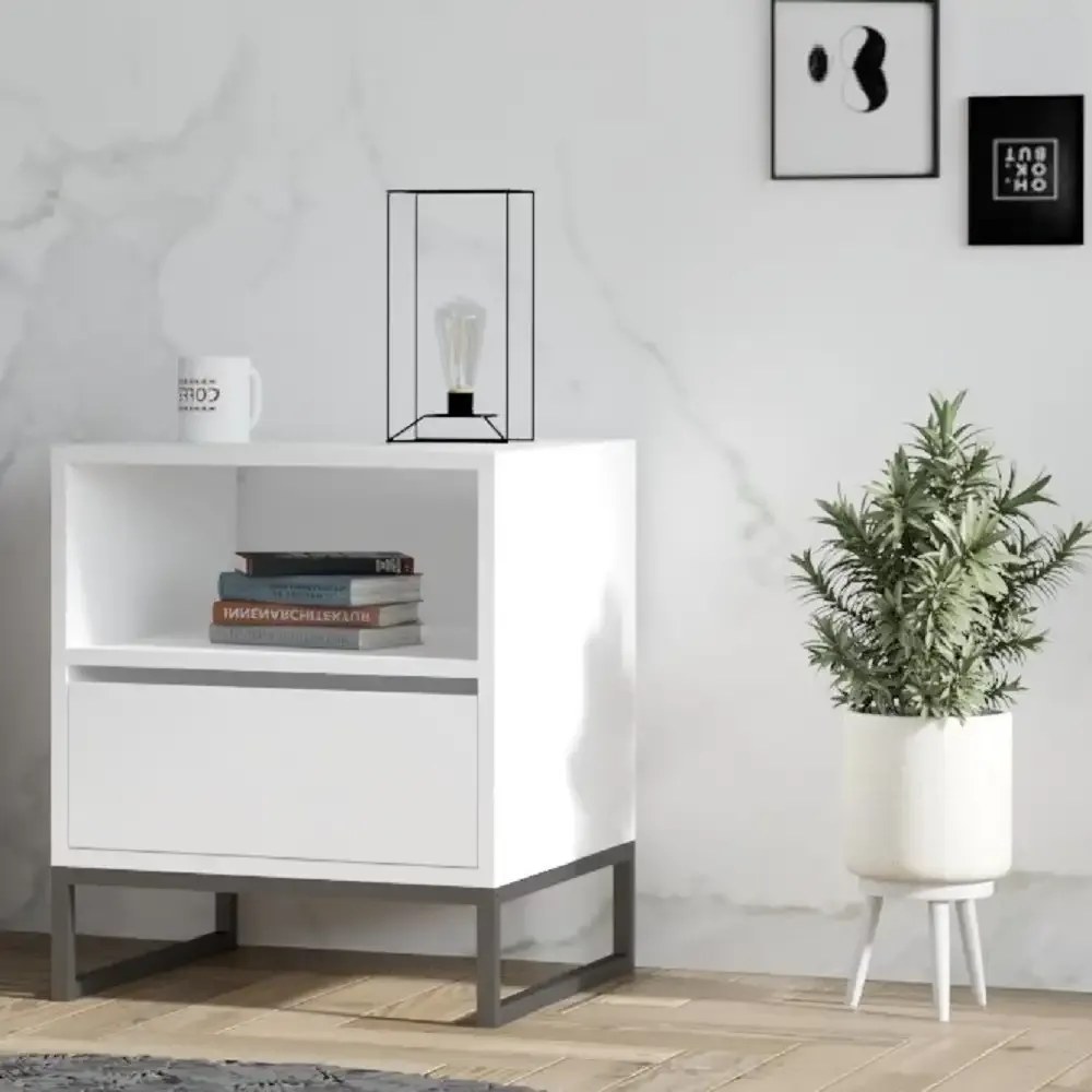 Noptiera Lida pentru dormitor,culoare alb,61 cm