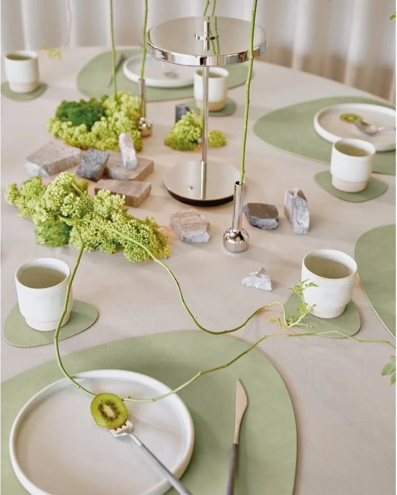 Suport pentru farfurii din piele ecologică 37x44 cm Curve L Nupo – LIND DNA